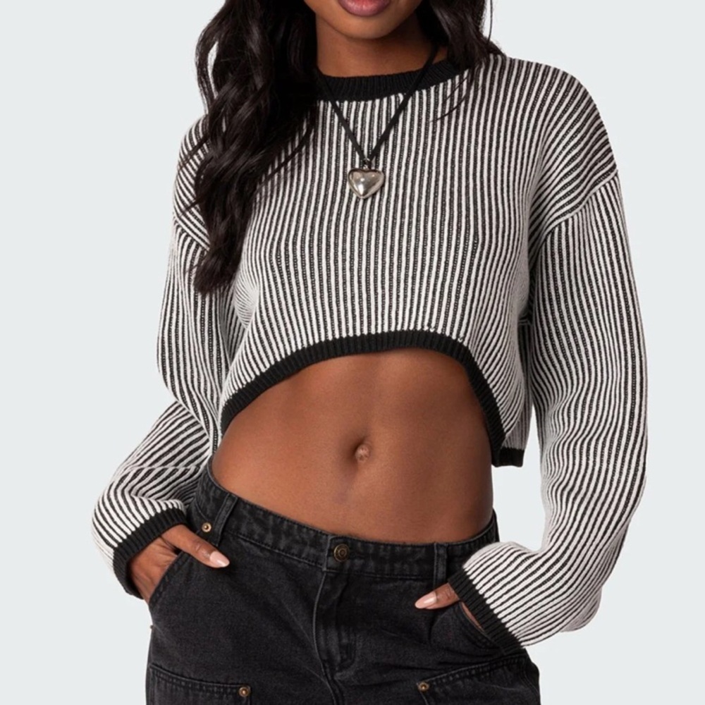 Edikted Gwenyth Textured Striped Cropped Sweater